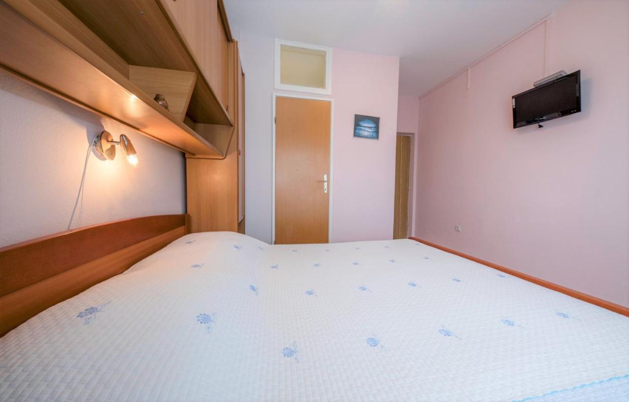 B&B Anica Kampor Bagian luar foto